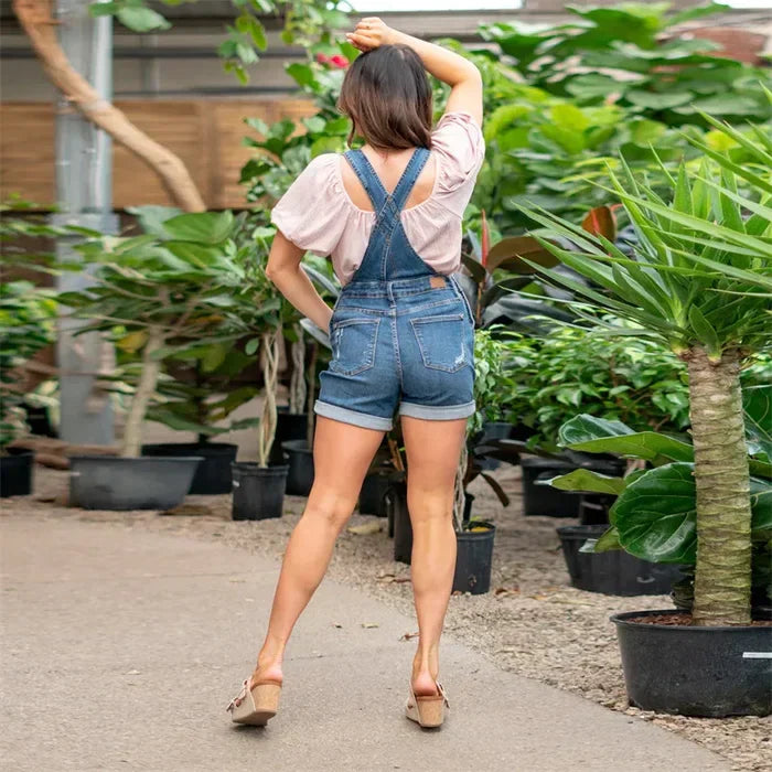 Alissa's Urbaner Komfort Denim-Jumper-Shorts