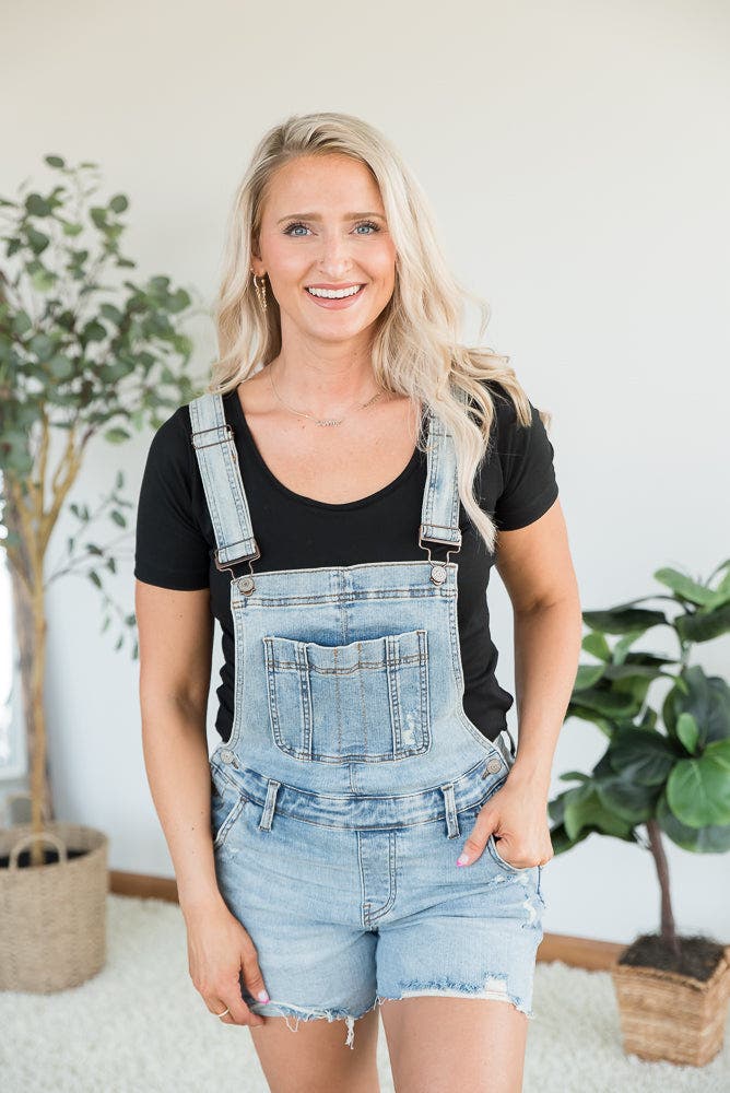 Alissa's Urbaner Komfort Denim-Jumper-Shorts