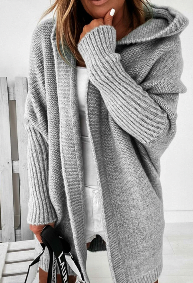 Petra - Lange stylische Strickjacke mit Kapuze für den Herbst