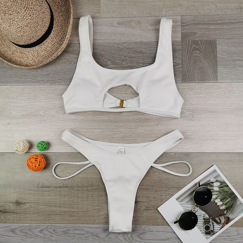 Mona - Sexy und stilvoll Cut-out Bikini