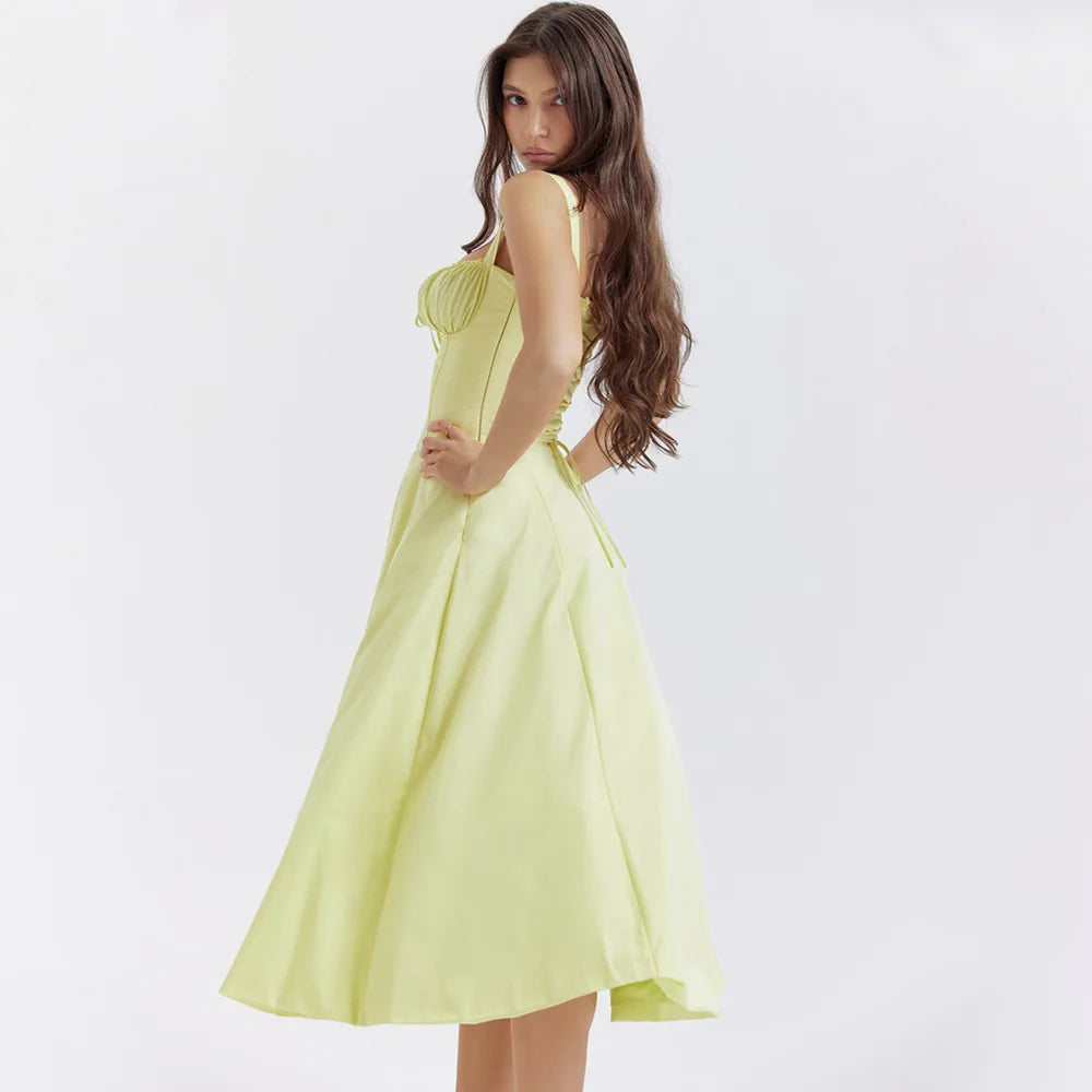 Magdalena - Elegantes Blumenkleid mit geformter Taille