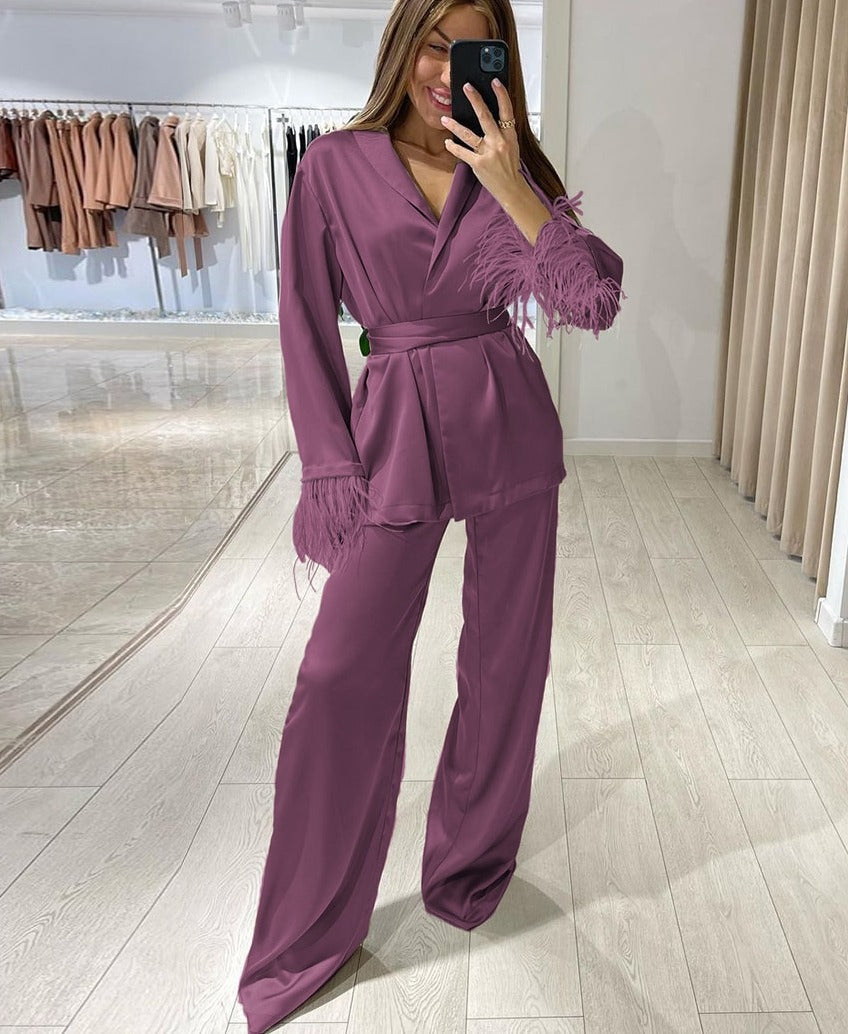 Laura Satin Suit - Elegant, stilvoll & seidig