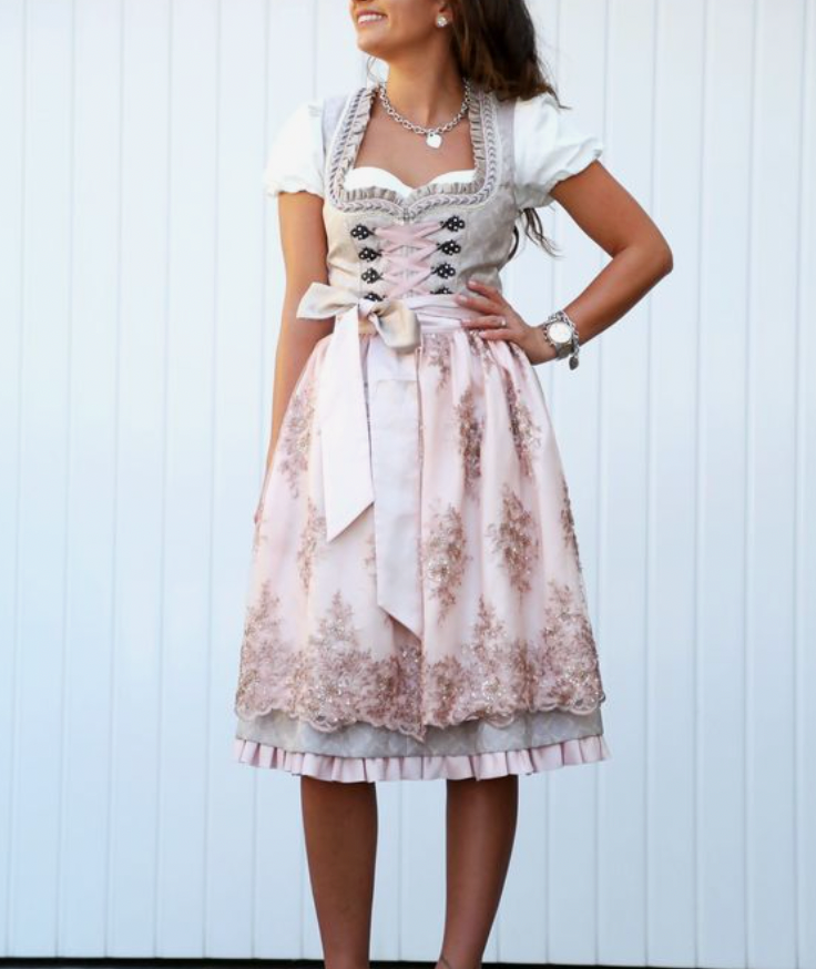 Charlotte - Tracht mit Schürze und Bluse