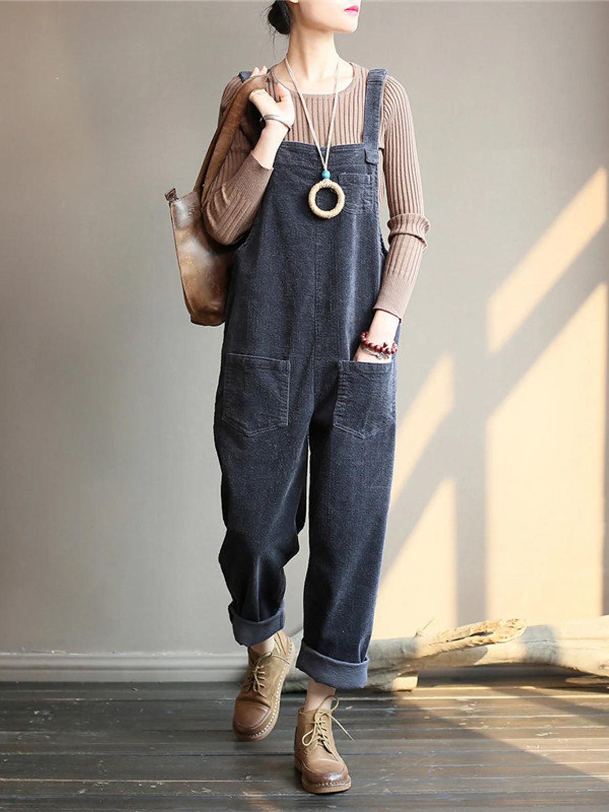 RETROJUMPER - SAMT-OVERALL MIT WEITEM BEIN